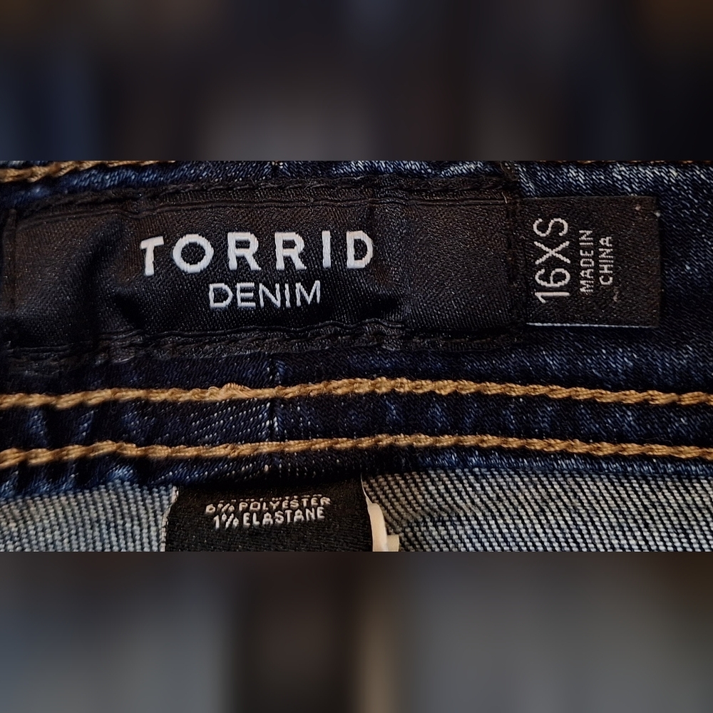 Torrid Bootcut Midrise Jeans Stretch 16XS Darkwash Whiskered - Picture 2 of 14